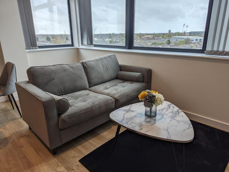 Lovely 1 Bed Apartment - Old Trafford Manchester Eksteriør bilde